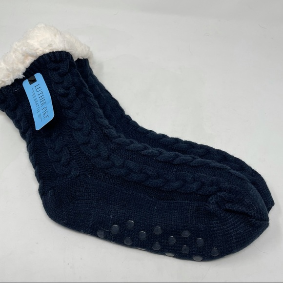 NWT LUTHER PIKE SEATTLE Slipper Socks Non-Slip Grippers - Picture 2 of 5